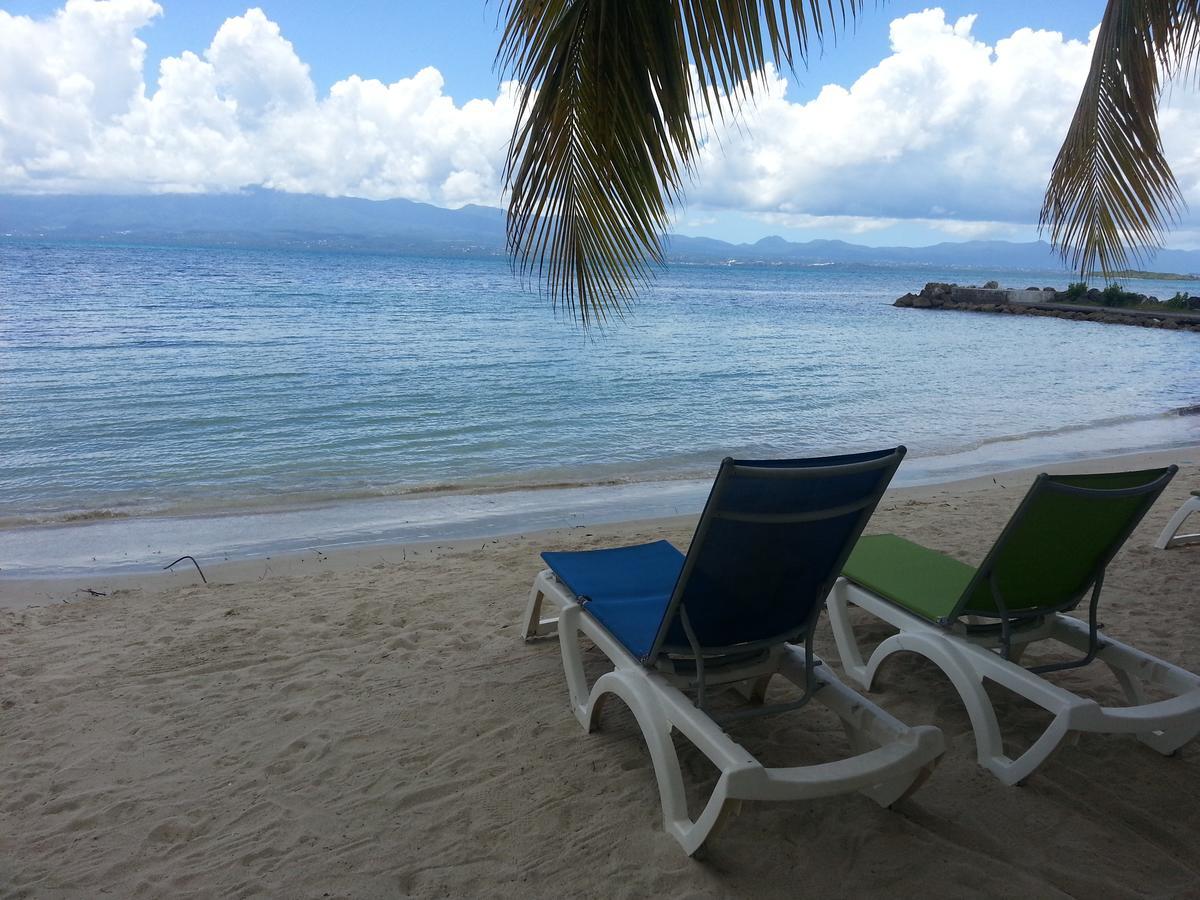 Appartement T1 Sur La Plage Et Vue Mer Le Gosier  Eksteriør bilde